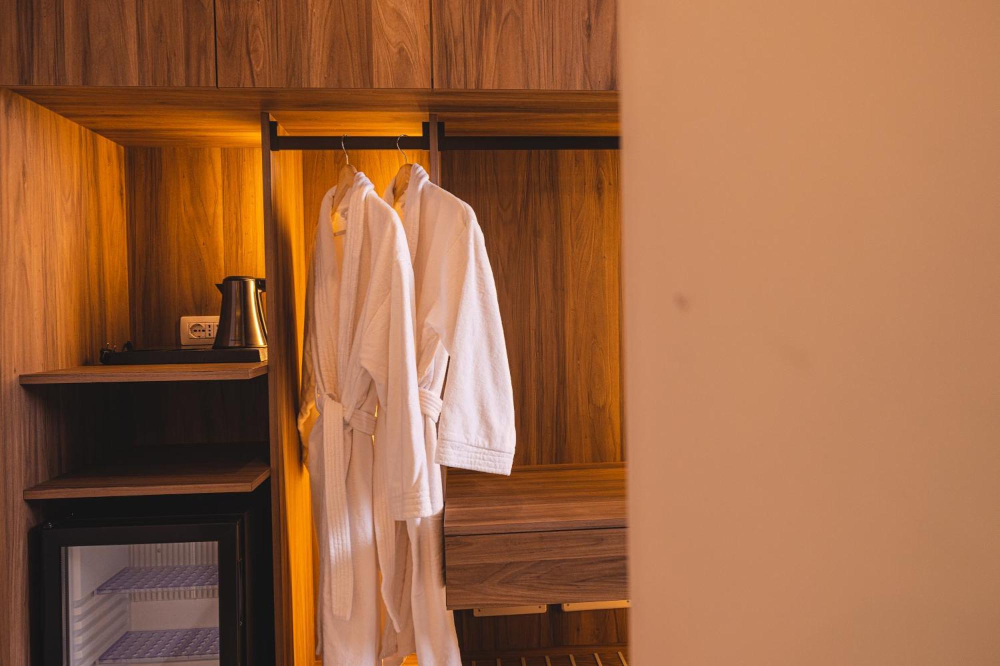 Azar Luxury Suites Vlora Kültér fotó