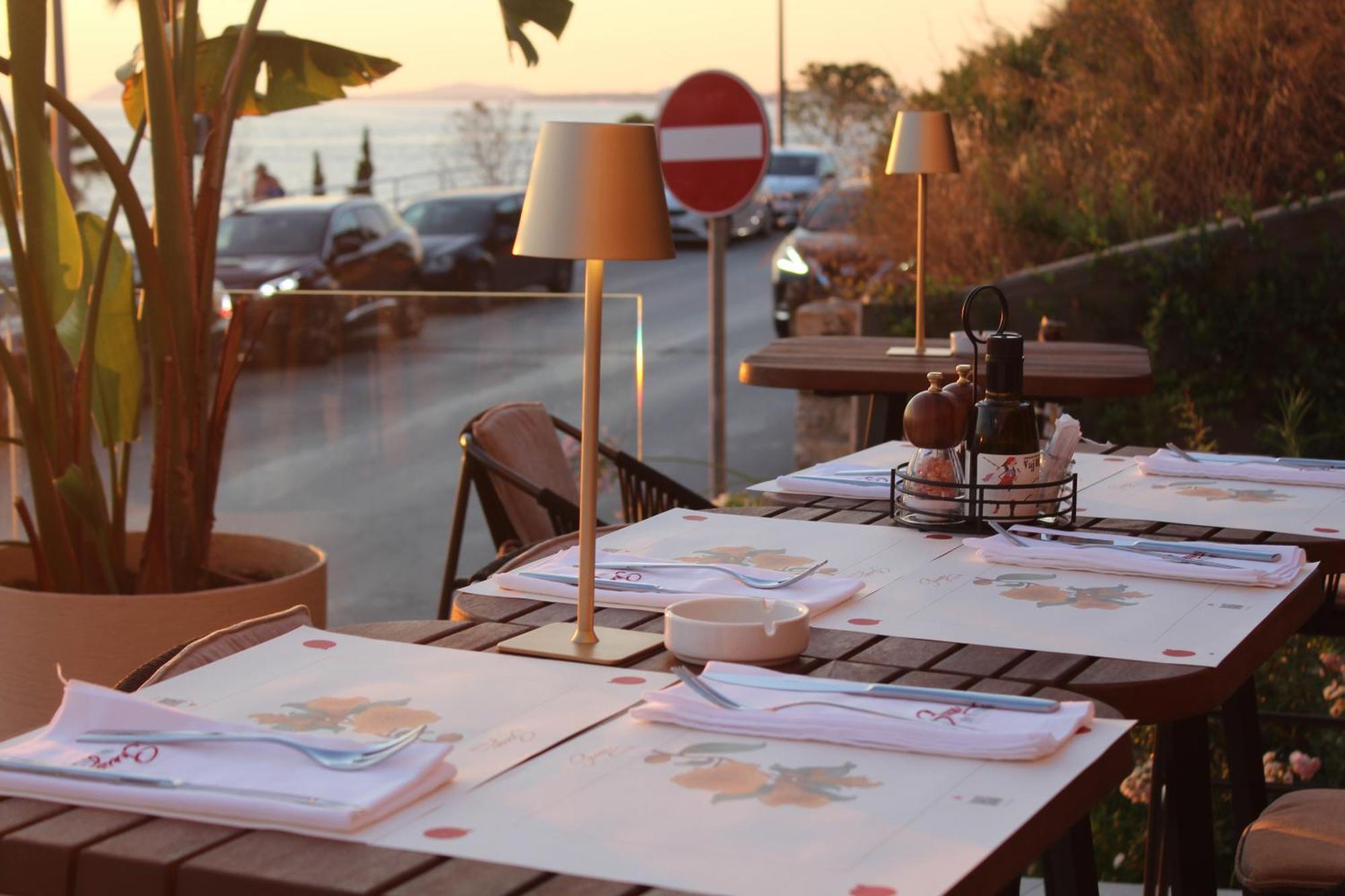 Azar Luxury Suites Vlora Kültér fotó